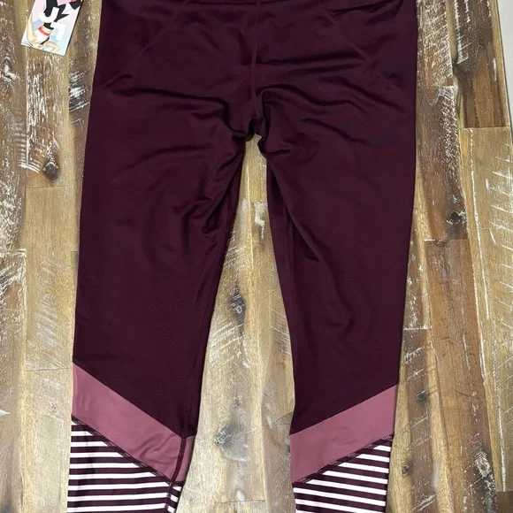 JoyLab Womenโs Plum 7/8 High Rise Leggings - Picture 2 of 4